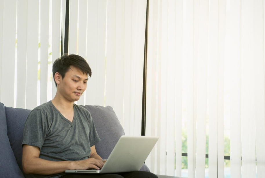 Pemerintah Terapkan WFH Jumat untuk ASN, Fokus Efisiensi dan Digitalisasi